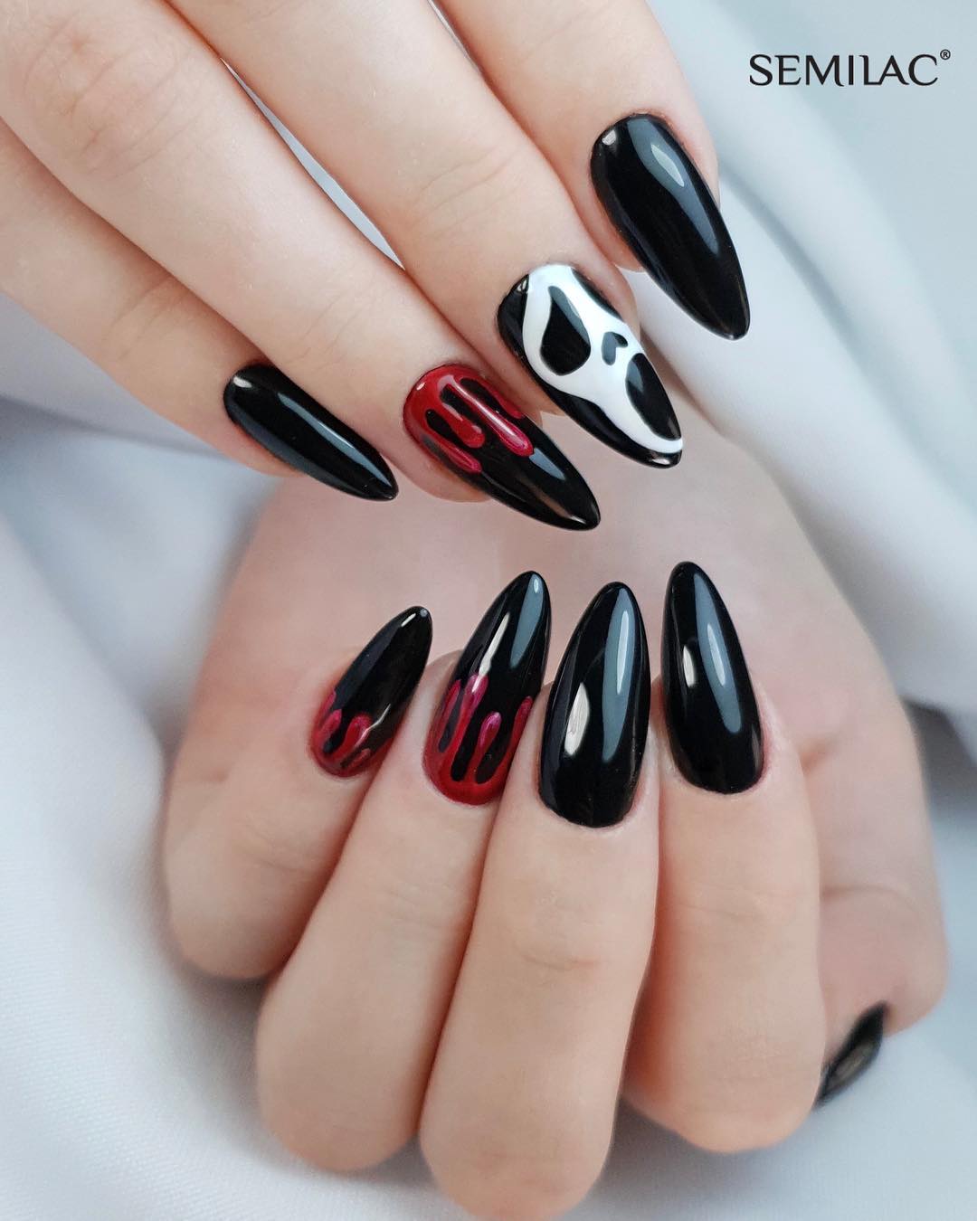 Get Spooky with Halloween Acrylic Nails Short!